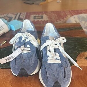 New Balance Men's Sneakers in Blue and White